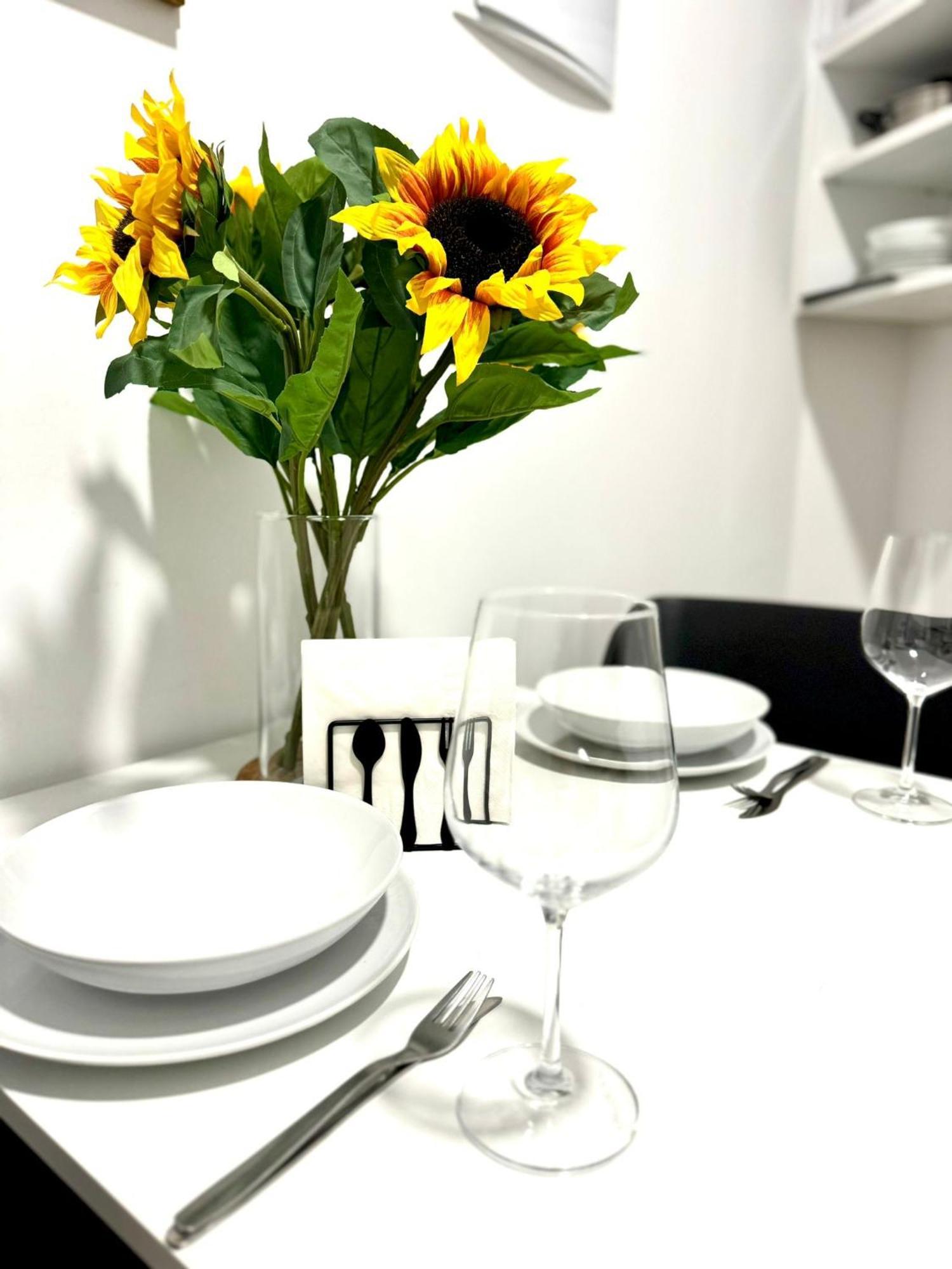 Apartamentos Madrid Connection - Universidad By Oshun Apartments Exteriör bild