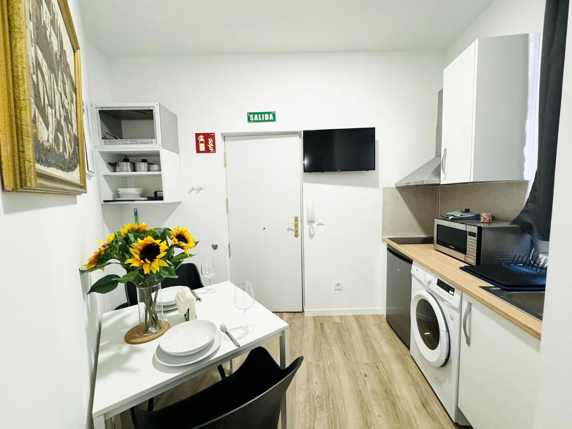 Apartamentos Madrid Connection - Universidad By Oshun Apartments Exteriör bild