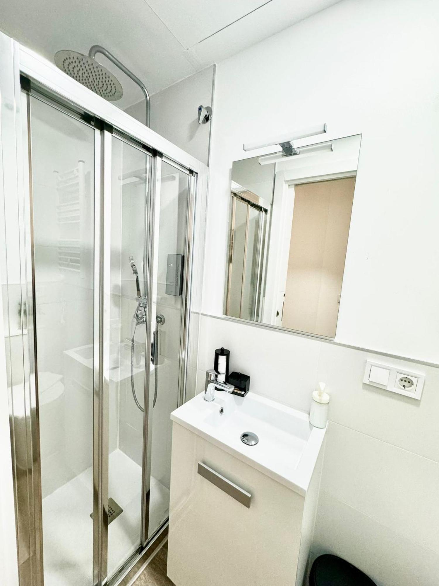 Apartamentos Madrid Connection - Universidad By Oshun Apartments Exteriör bild